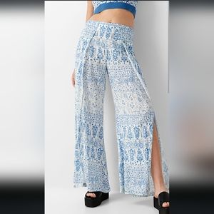 Billabong split printed pants